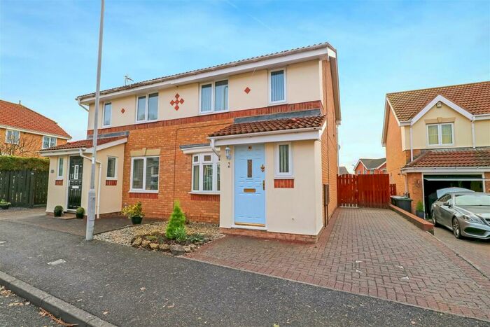 3 Bedroom Semi-Detached House To Rent In Kempton Close, Newton Aycliffe, DL5