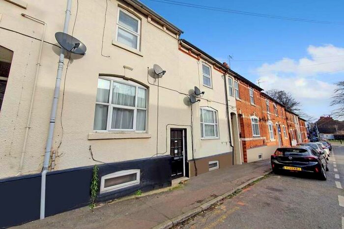 2 Bedroom Flat To Rent In Mill Road, Kettering, NN16