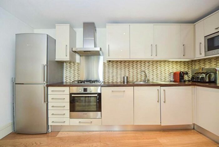 1 Bedroom Maisonette To Rent In Langford Mews, St Johns Hill, SW11