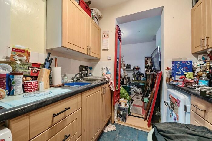 1 Bedroom Flat For Sale In Lancaster Road, New Barnet, Barnet, EN4