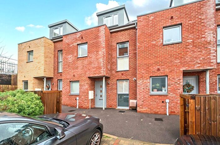 3 Bedroom Terraced House For Sale In School Road, Hove, BN3