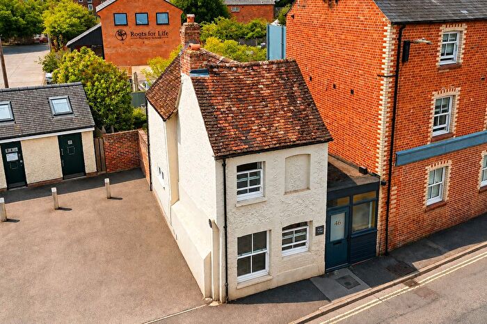 2 Bedroom End Of Terrace House For Sale In North Street, Thame, OX9