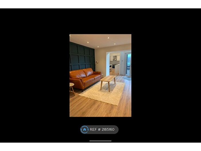 2 Bedroom Maisonette To Rent In Roseangle, Dundee, DD1