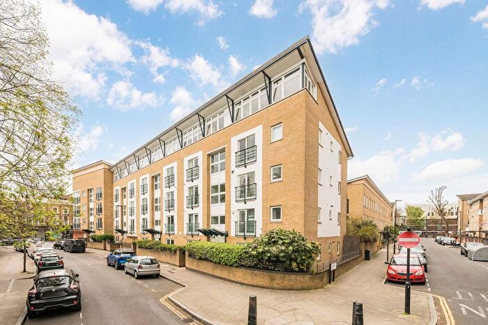 1 Bedroom Flat For Sale In Clephane Road, Islington, N1