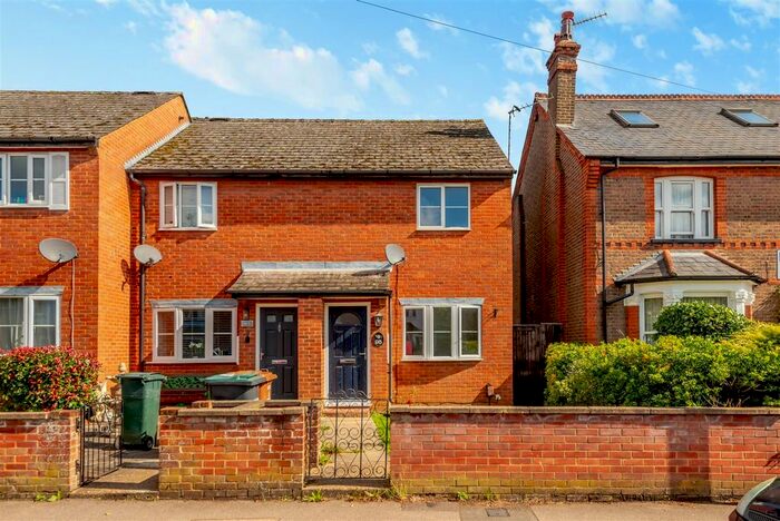 2 Bedroom Property For Sale In New Road, Croxley Green, Rickmansworth, WD3