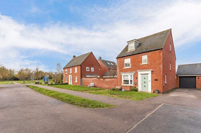 4 Bedroom Detached House For Sale In Angell Drive, Market Harborough, LE16