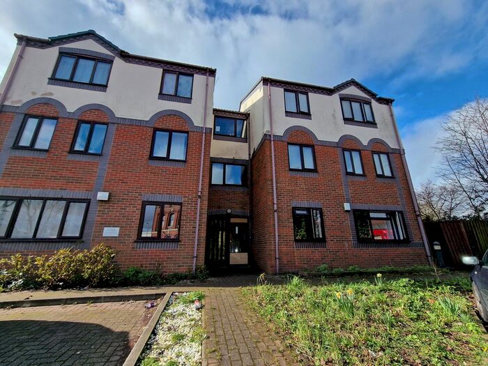 2 Bedroom Flat To Rent In Knoll Croft, Birmingham, B16