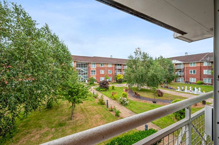 2 Bedroom Flat For Sale In Stratton Drive, St. Helens, WA9