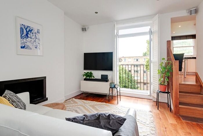 2 Bedroom Flat To Rent In Sutherland Avenue, Maida Vale, W9