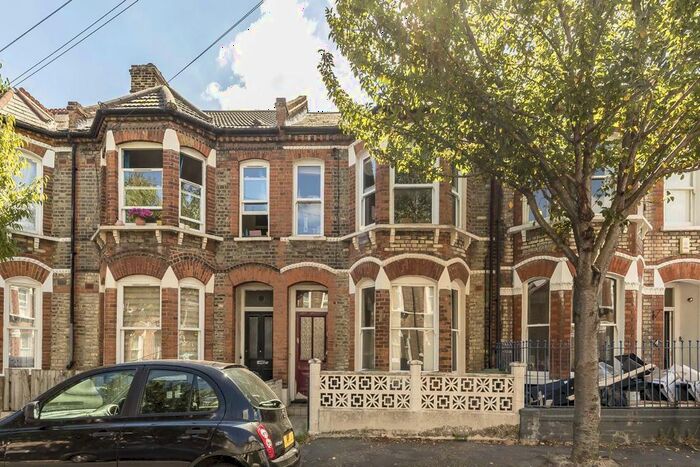 1 Bedroom Flat To Rent In Kildoran Road, London, SW2