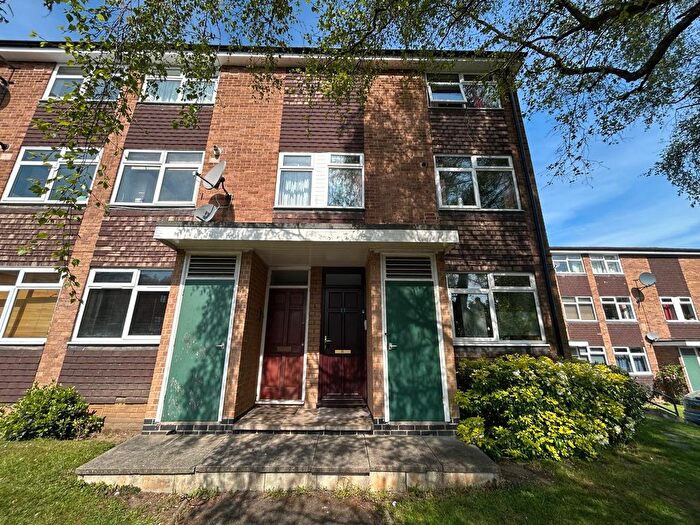 2 Bedroom Flat To Rent In Lyndwood Court, Leicester, LE2