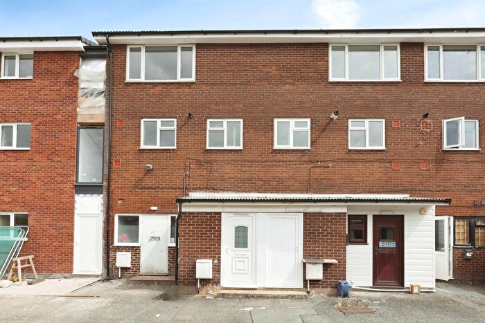 3 Bedroom Maisonette For Sale In Ribble Place, Winsford, CW7