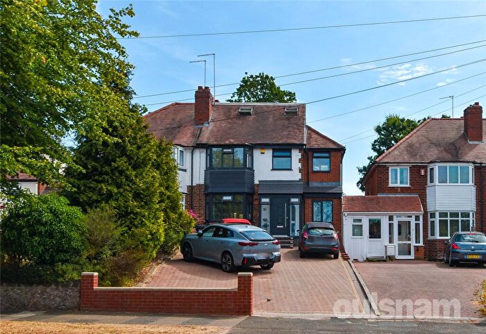 4 Bedroom Semi-Detached House For Sale In Brandwood Road, Kings Heath, Birmingham, West Midlands, B14