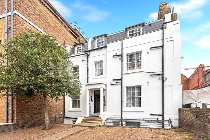 1 Bedroom Apartment To Rent In Dalston Lane, Hackney, E8