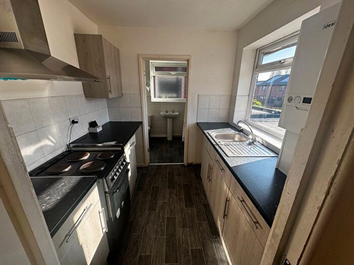 2 Bedroom Flat To Rent In Chaucer Road, Sheffield, S5