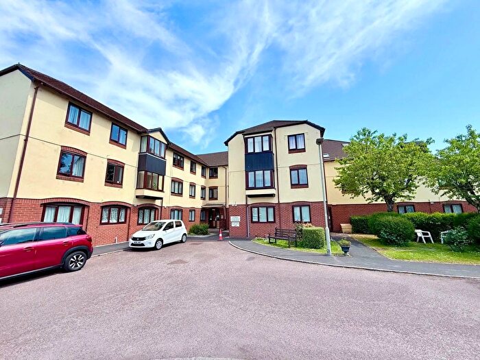 1 Bedroom Flat For Sale In Lydford House, Hameldown Way, Newton Abbot, TQ12