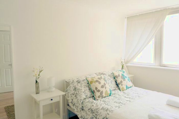 2 Bedroom Flat To Rent In Clipstone Street, Fitzrovia, W, W1
