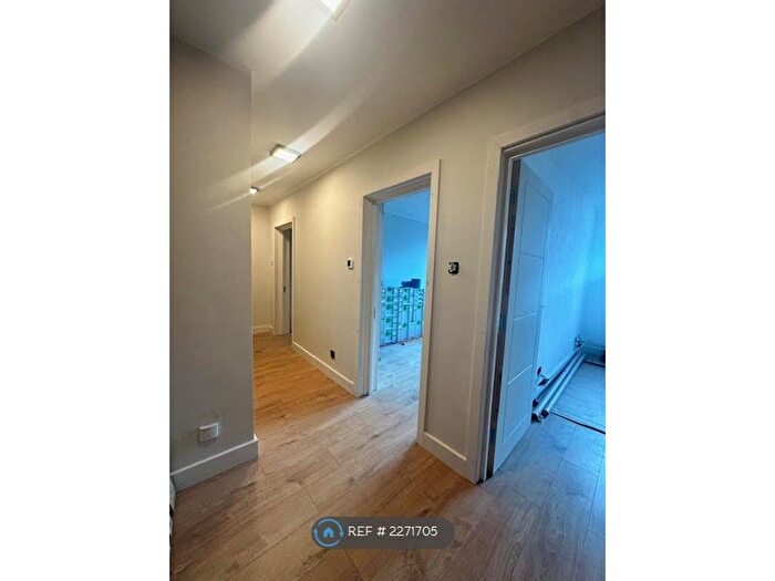 2 Bedroom Flat To Rent In Chitty Street, London, W1T