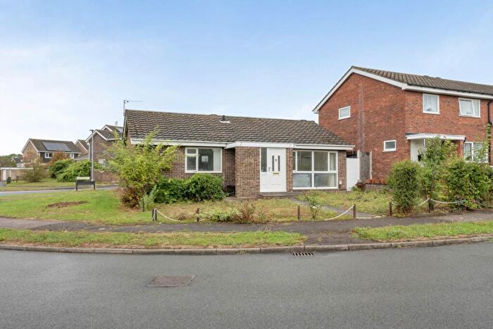 2 Bedroom Bungalow For Sale In Birkdale Road, Bedford, MK41
