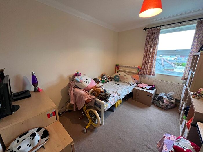 2 Bedroom Flat To Rent In Water Lane, Totton, Southampton, SO40