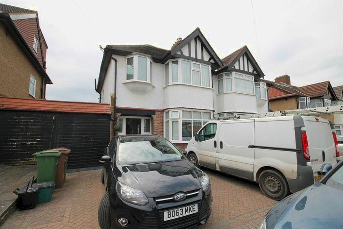 3 Bedroom Semi-Detached House To Rent In Midway, Sutton, SM3