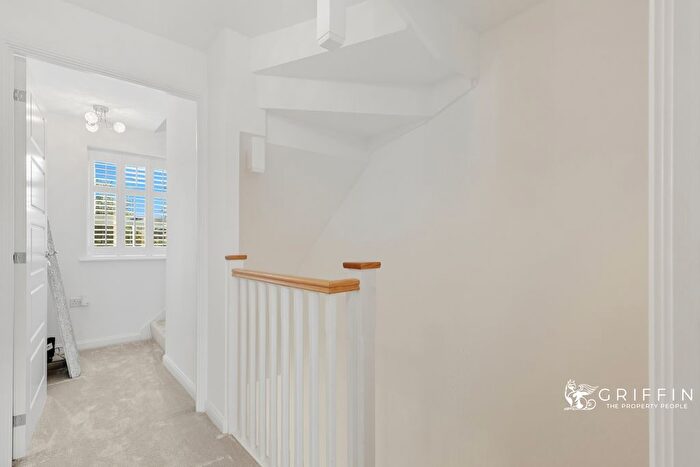 3 Bedroom Semi-detached House For Sale In Addington Close, Stanford-Le-Hope, SS17