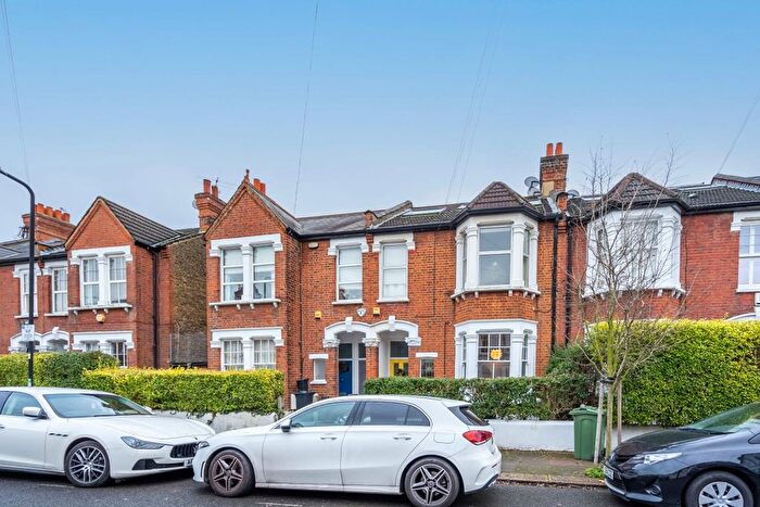 2 Bedroom Maisonette For Sale In Cambray Road, Balham, SW12