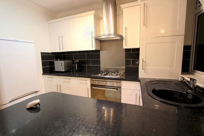 1 Bedroom Flat To Rent In Norbury Cross, Norbury, SW16