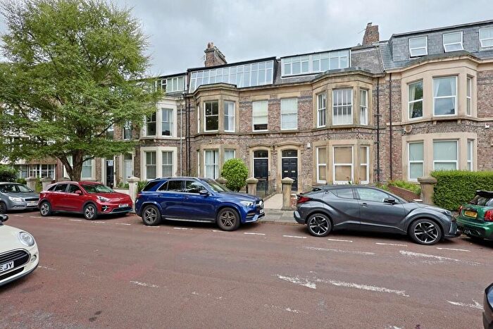 4 Bedroom Flat To Rent In Eskdale Terrace, Jesmond, Newcastle Upon Tyne, NE2