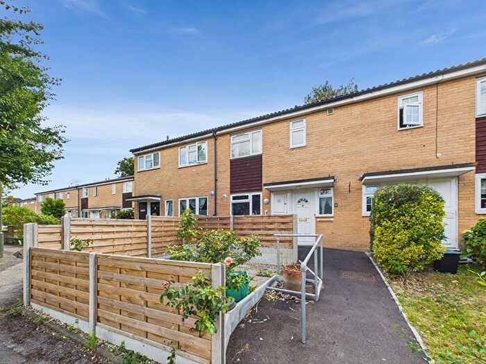 3 Bedroom Terraced House For Sale In Dykes Way, Bromley, BR2