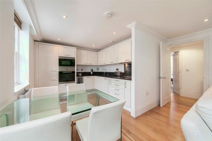 2 Bedroom Flat To Rent In Huntley Street, Bloomsbury, London, WC1E