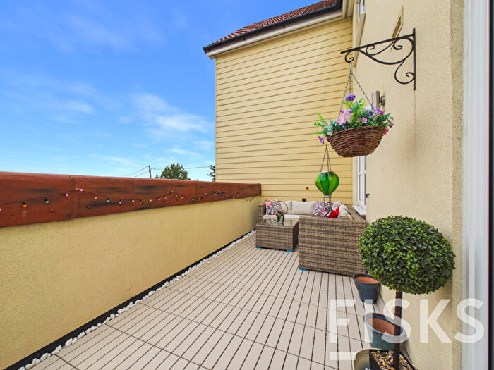 2 Bedroom Apartment For Sale In London Road, Benfleet, SS7