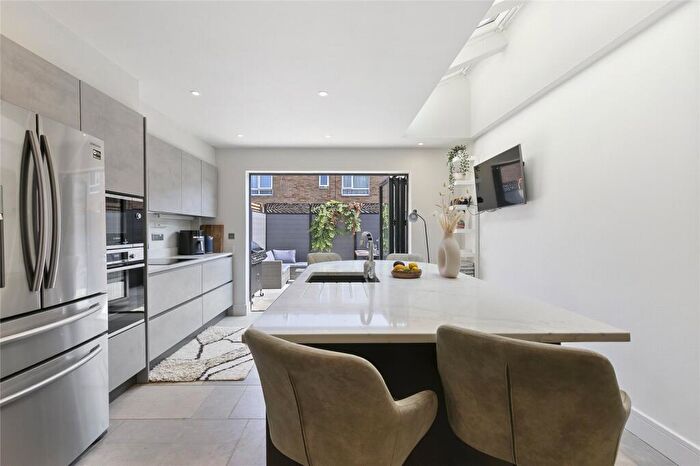 3 Bedroom Terraced House For Sale In Tyneham Road, SW11