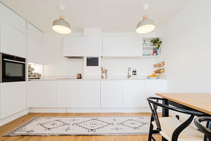 2 Bedroom Flat For Sale In Gerry Raffles Square, London, E15