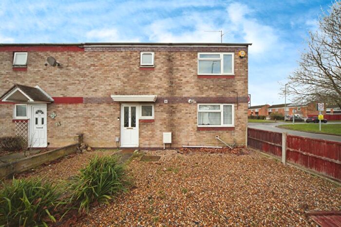 3 Bedroom End Of Terrace House For Sale In Trident Drive, Houghton Regis, Dunstable, LU5