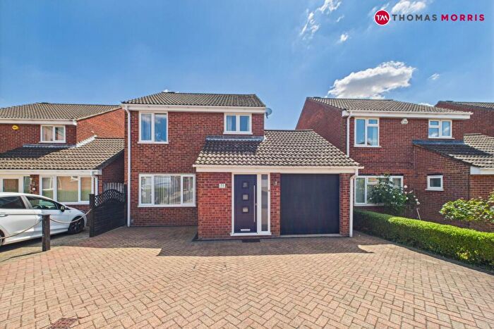 3 Bedroom Detached House For Sale In Grafton Close, St. Ives, Cambridgeshire, PE27