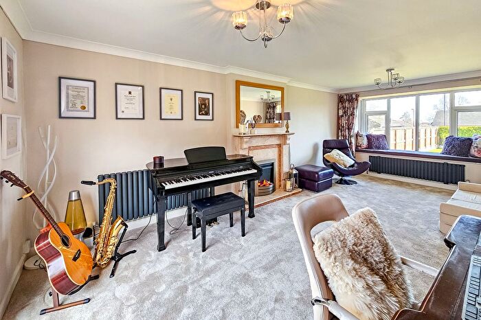5 Bedroom Detached House To Rent In Azerley Grove, Harrogate, HG3