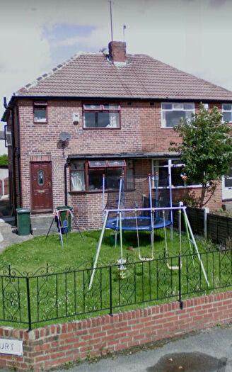 3 Bedroom Semi-Detached House To Rent In Green Court, Lidget Green, BD7