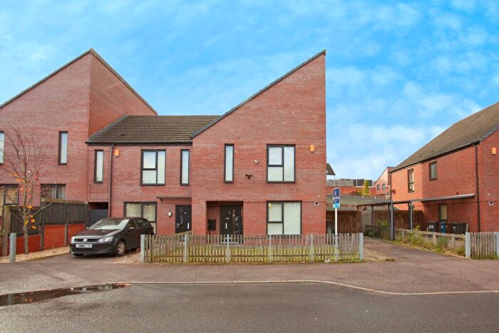 3 Bedroom Town House For Sale In Falstaff Road, Sheffield, South Yorkshire, S5
