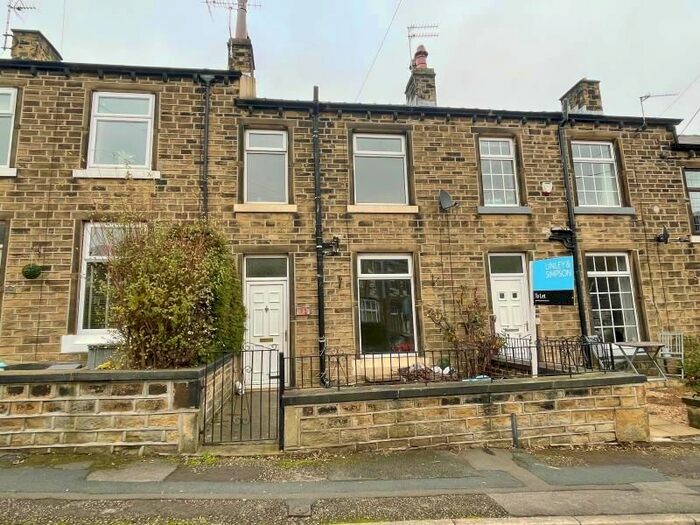2 Bedroom Property To Rent In Craven Street, Huddersfield, West Yorkshire, HD4