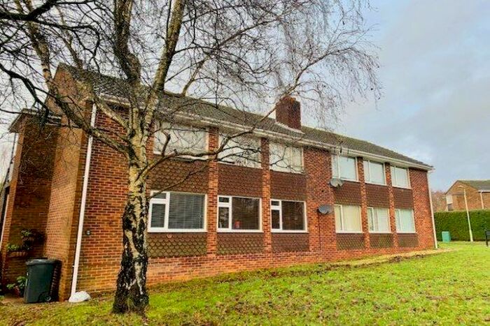 2 Bedroom Flat To Rent In Chandler's Ford, Eastleigh, SO53