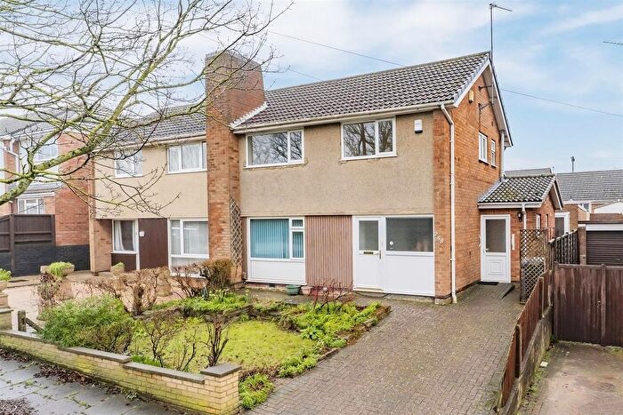 3 Bedroom Semi-Detached House For Sale In Rockingham Road, Kettering, NN16