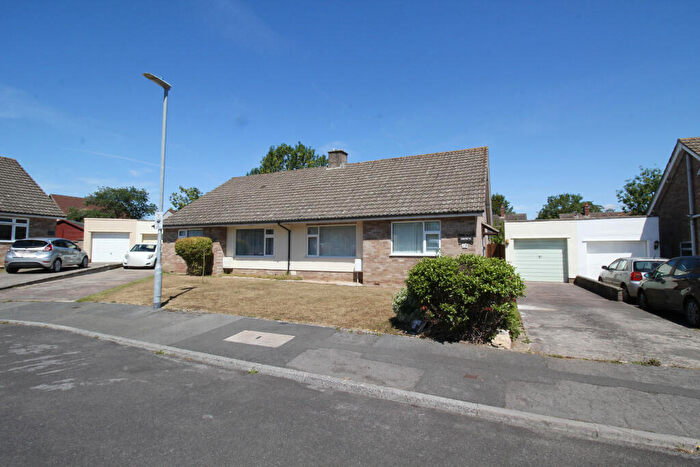 2 Bedroom Bungalow For Sale In Seymour Road, Street, BA16