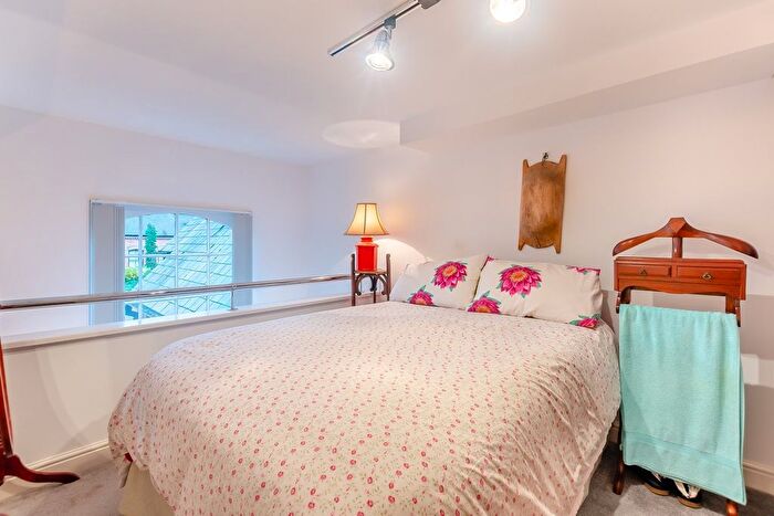 2 Bedroom Flat For Sale In Highcroft Road, Birmingham, B23