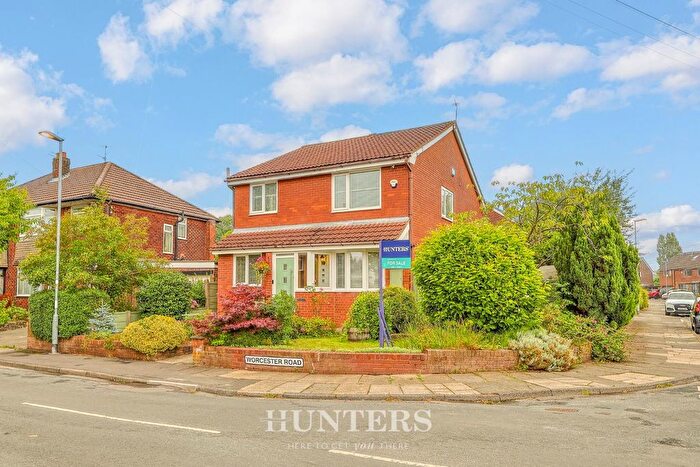 5 Bedroom Detached House For Sale In Worcester Road, Alkrington, Middleton, M24