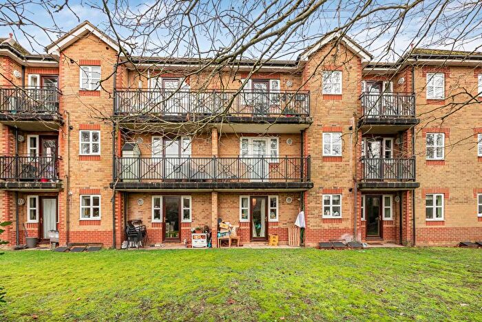2 Bedroom Apartment For Sale In Elliotts Way, Caversham, Reading, RG4 - Photo 11