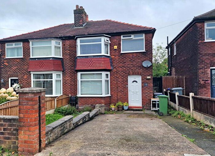 3 Bedroom Semi-Detached House For Sale In Windsor Road, Gee Cross, SK14