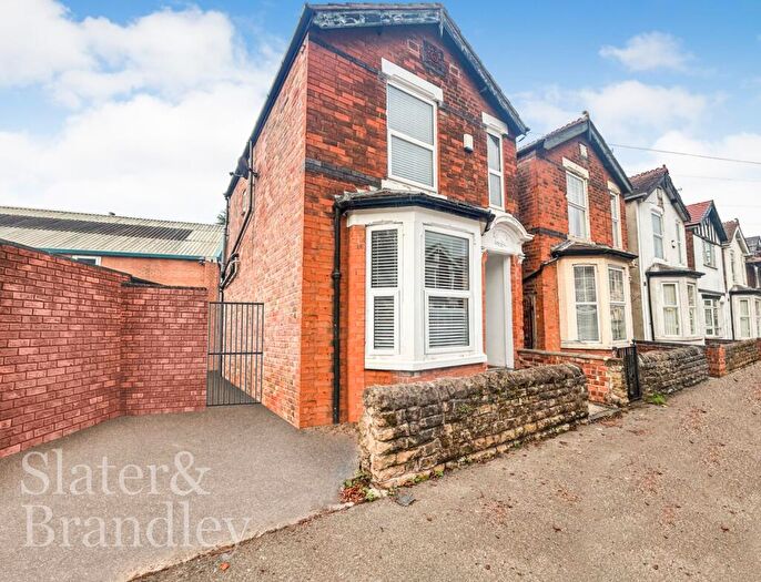 3 Bedroom Detached House To Rent In Abbey Grove, Nottingham, Nottinghamshire, NG3
