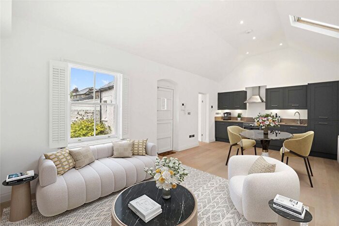 1 Bedroom Bungalow For Sale In Denmark Road, Wimbledon, London, SW19