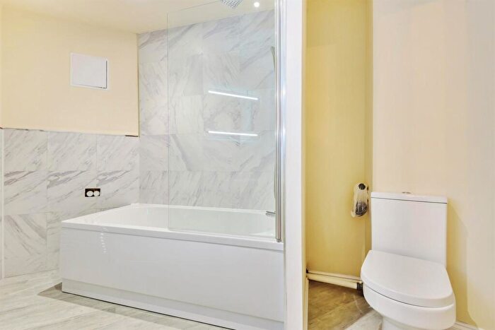 Studio To Rent In Canal Way, Reading, RG1